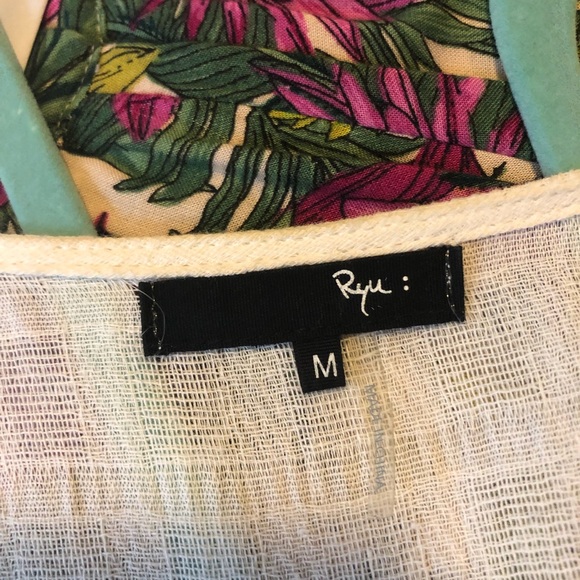 Fui ivory lacy jacket - Picture 4 of 7